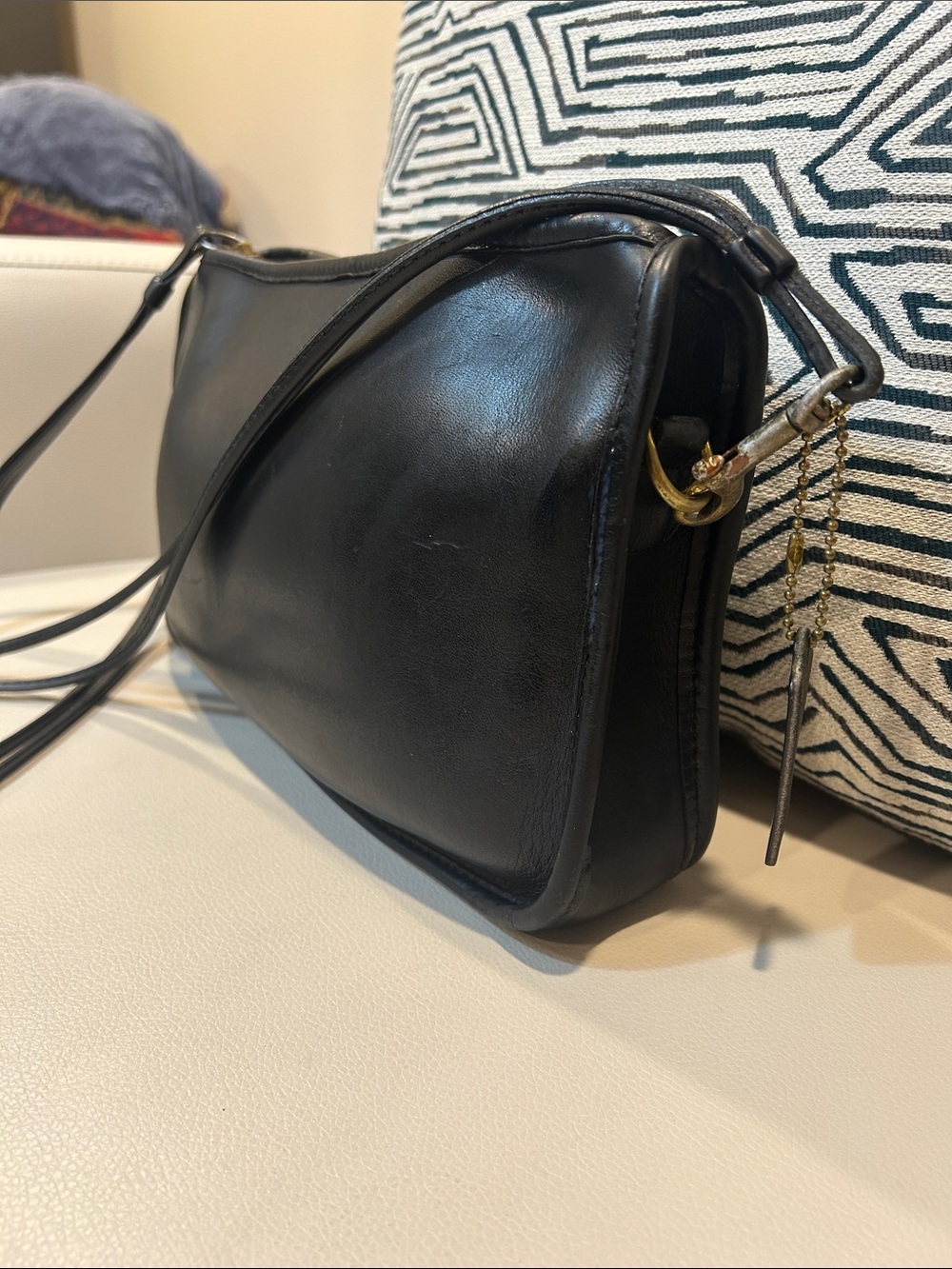 Coach VINTAGE NY Basic Bag Black Leather Clutch - Picture 4 of 17
